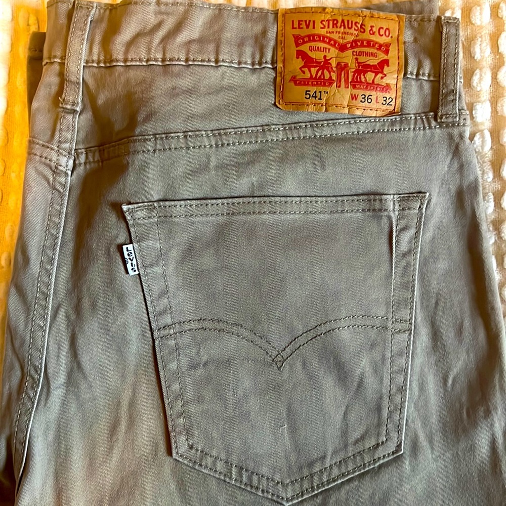 LEVI STRAUSS 541 Athletic Cut